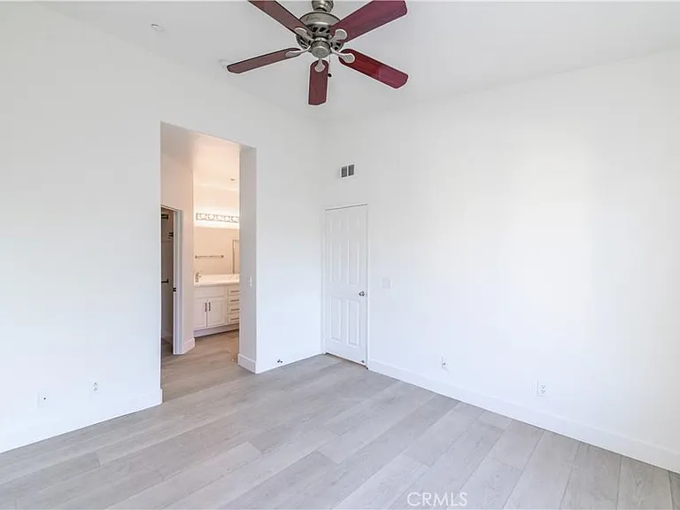 1407 Elmhurst — Photo 24