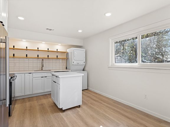 4th image of 3187 Big Ridge Rd