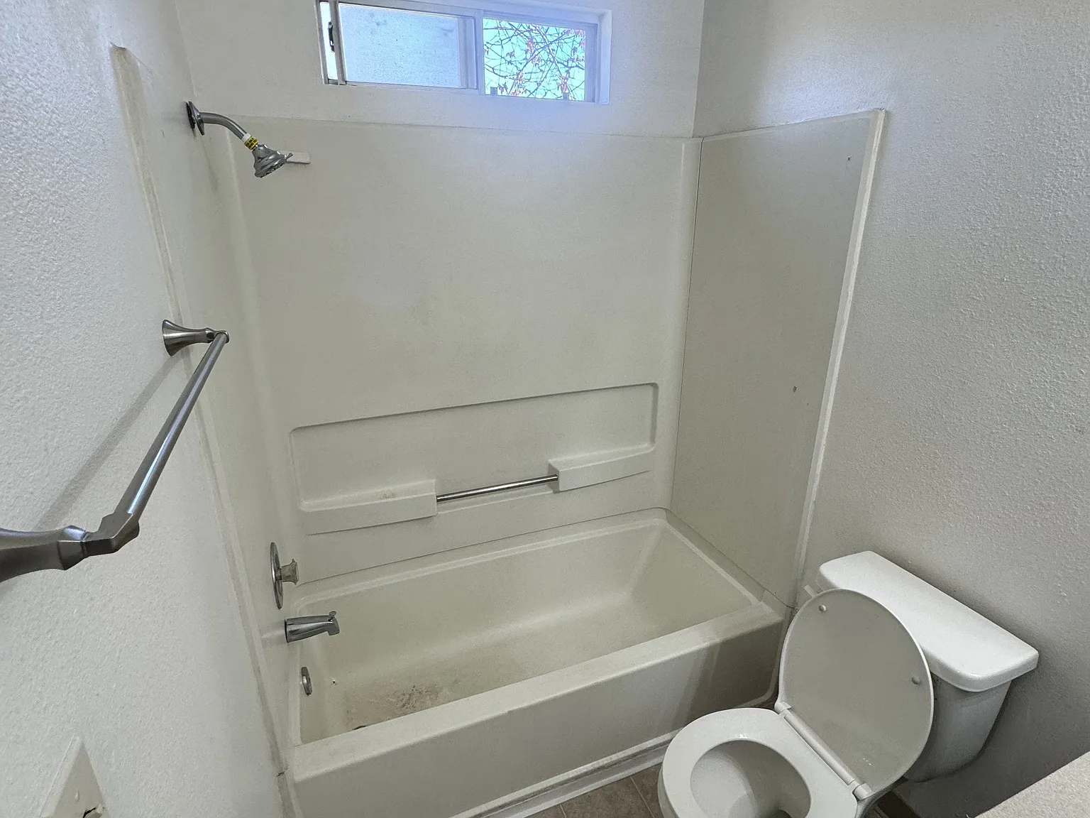 3 bed, 2.5 bath, 1116 sqft, $1,800 — Photo 3