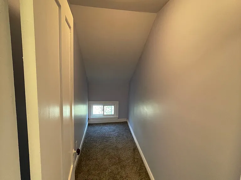 556 Bradford Ave #3 — Photo 5