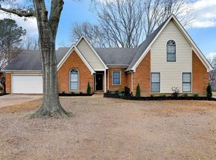 560 Fletcher Rd, Collierville, TN 38017