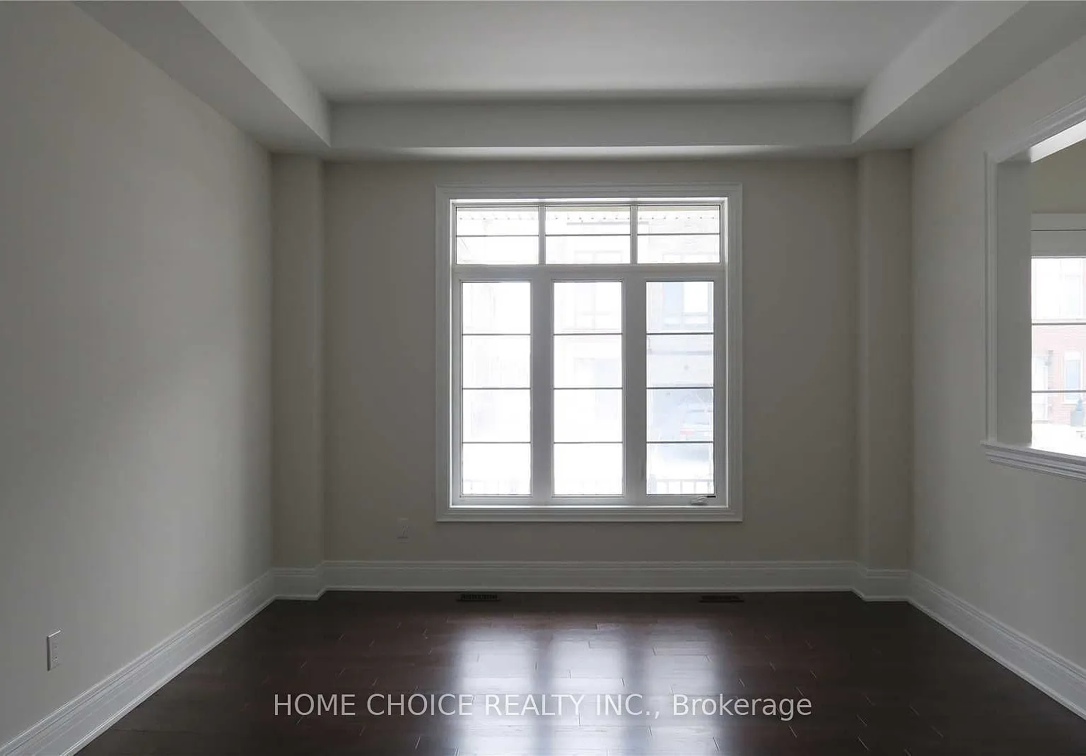 4 bed, $6,000 — Photo 3