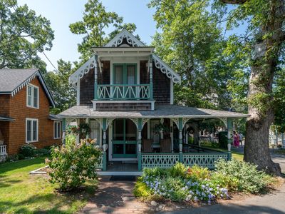 16 Cottage Park, Oak Bluffs, MA, 02557