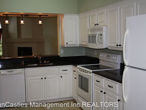 4th image of 1033 Nin St