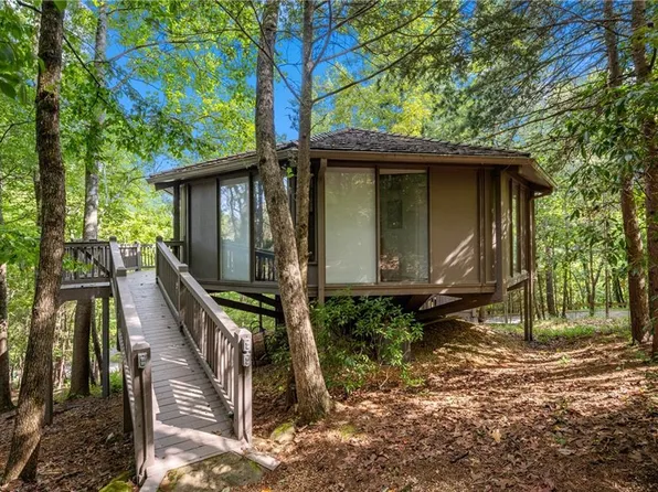137 Treetop Knoll Dr, Big Canoe, GA 30143
