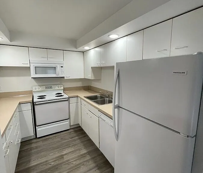 11716 Greenwood Ave N #201 — Photo 11