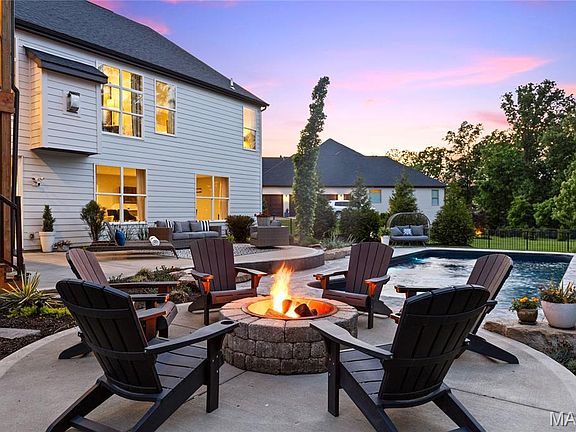 4th image of 110 Westleigh Manor Dr