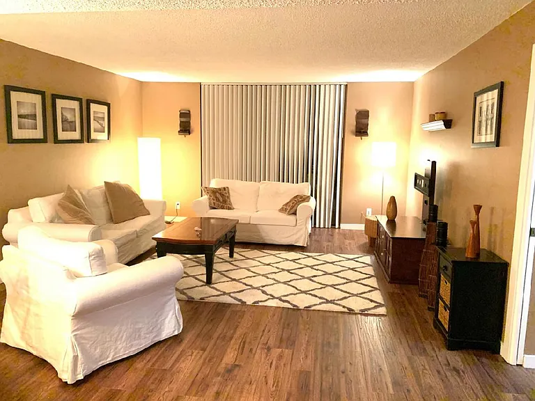 2820 Tennis Club Dr — Photo 8