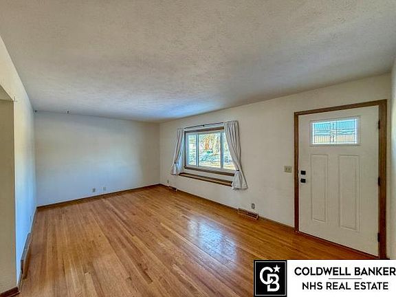 2nd image of 6702 S 83rd Ave