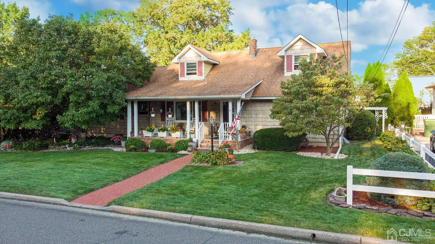 16 Quaid Ave photo 1