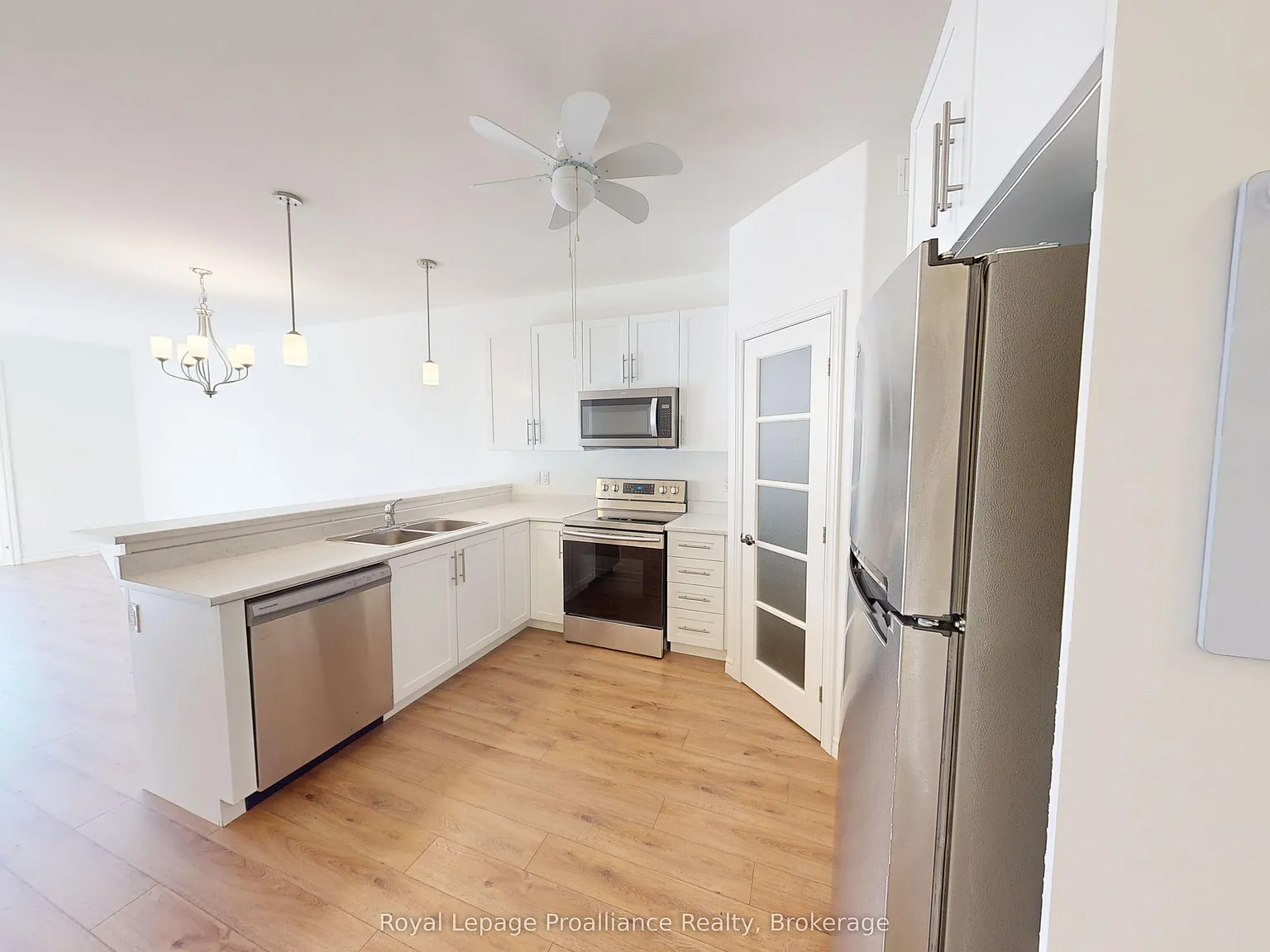 2 bed, $2,400 — Photo 4