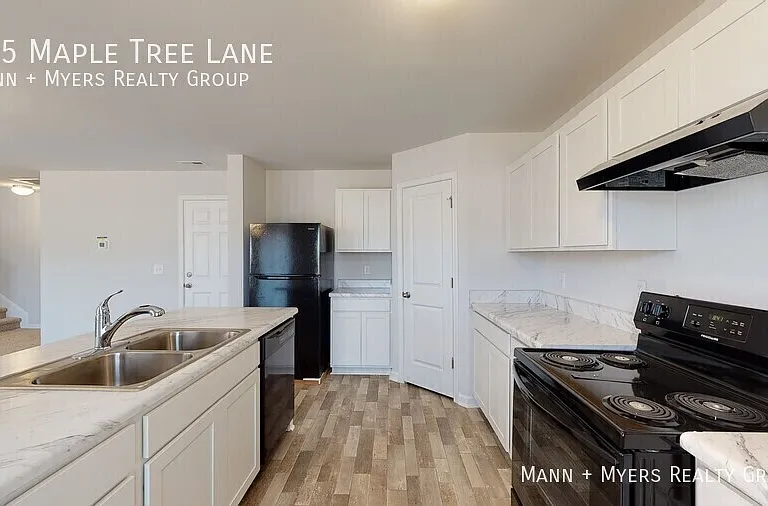 135 Maple Tree Ln — Photo 17