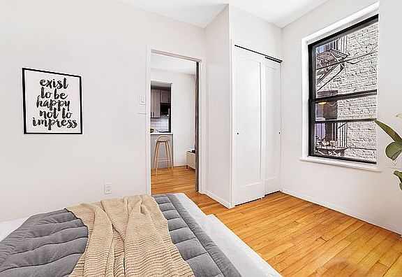 4th image of 542 E 82nd St APT 16