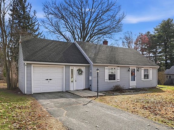 3rd image of 111 Woodlawn St