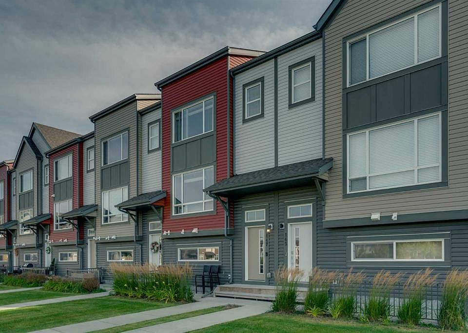 1st image of 147 N Copperstone Park SE