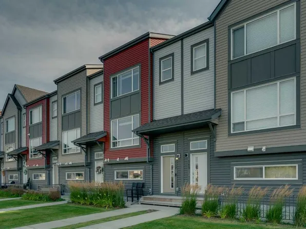 147 N Copperstone Park SE, Calgary, AB T2Z 5E3