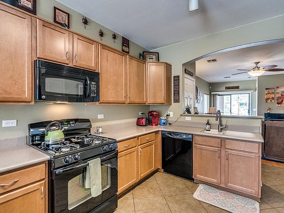 2nd image of 1075 E Lyle Canyon Dr