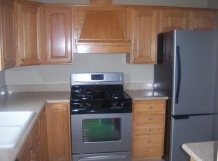 15 Meadowcrest Ln, Bridgeport, WV 26330