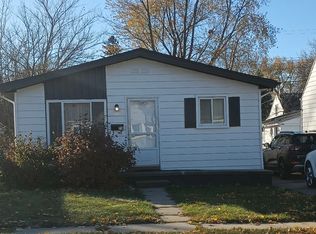 74 E Longfellow Ave, Pontiac, MI 48340
