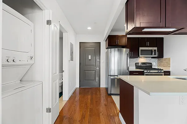 Rented by REAL New York | media 24