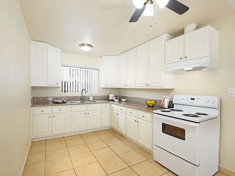 15735-15743 Eucalyptus Ave — Photo 6