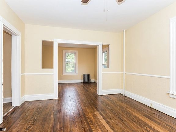 4th image of 60 Wildwood Ave