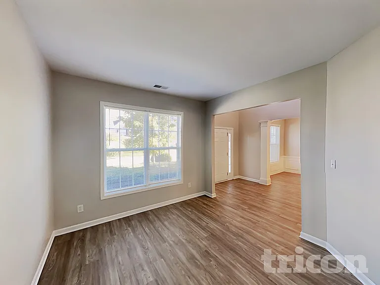 1324 Pondhaven Dr — Photo 15