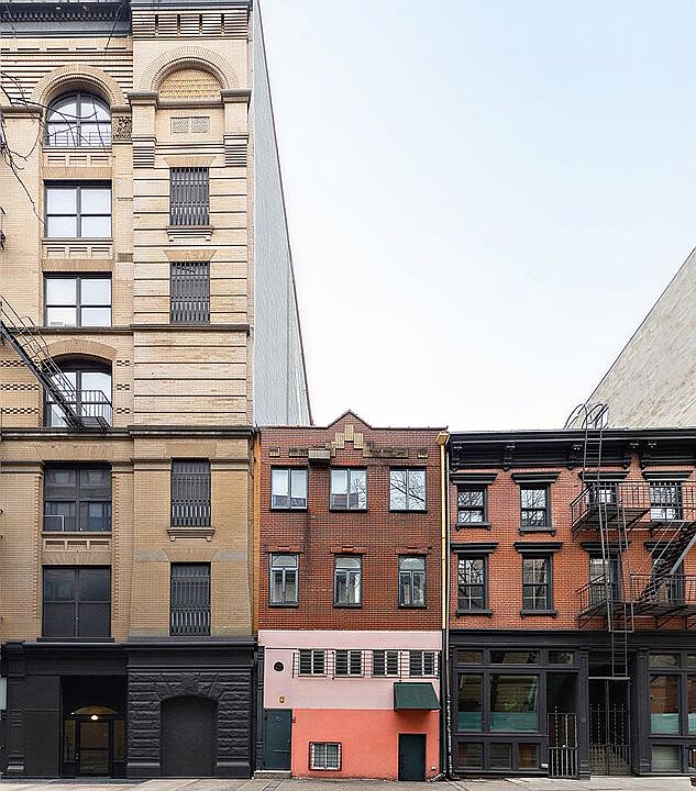 2nd image of 25 Bleecker St #1