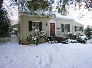 10 Lawrence Rd, Needham, MA 02492