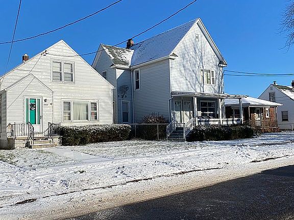 3rd image of 2470 Lasalle Ave