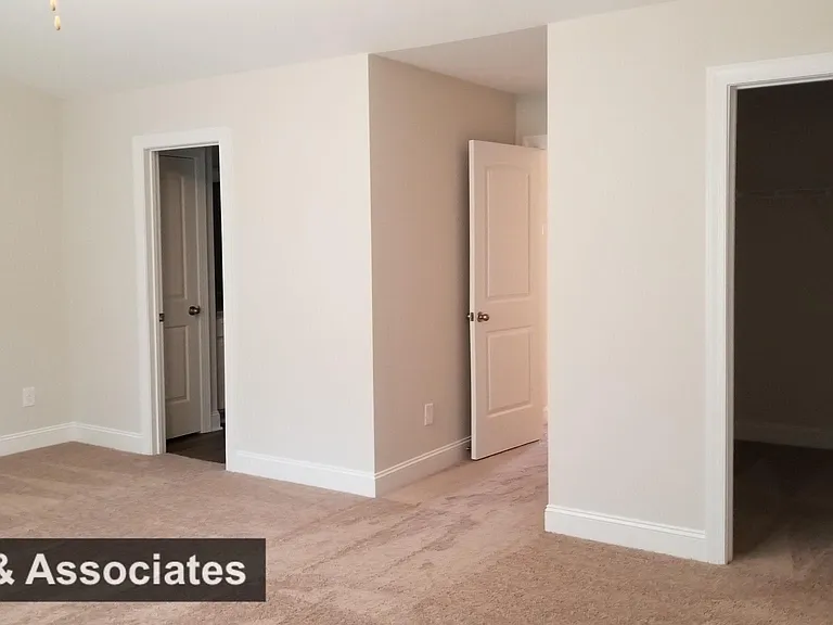 6802 Eddy Point Ln — Photo 7