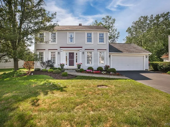 50 Crystal Springs Ln, East Amherst, NY 14051