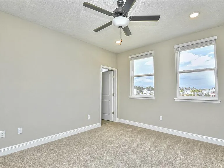 6427 Cyrils Dr — Photo 13