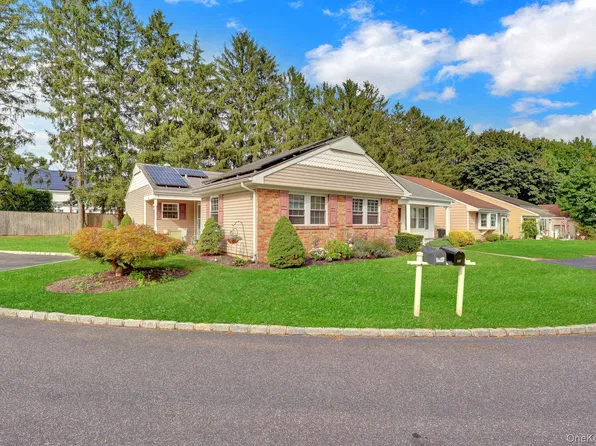 46 Forge Lane, Coram, NY 11727