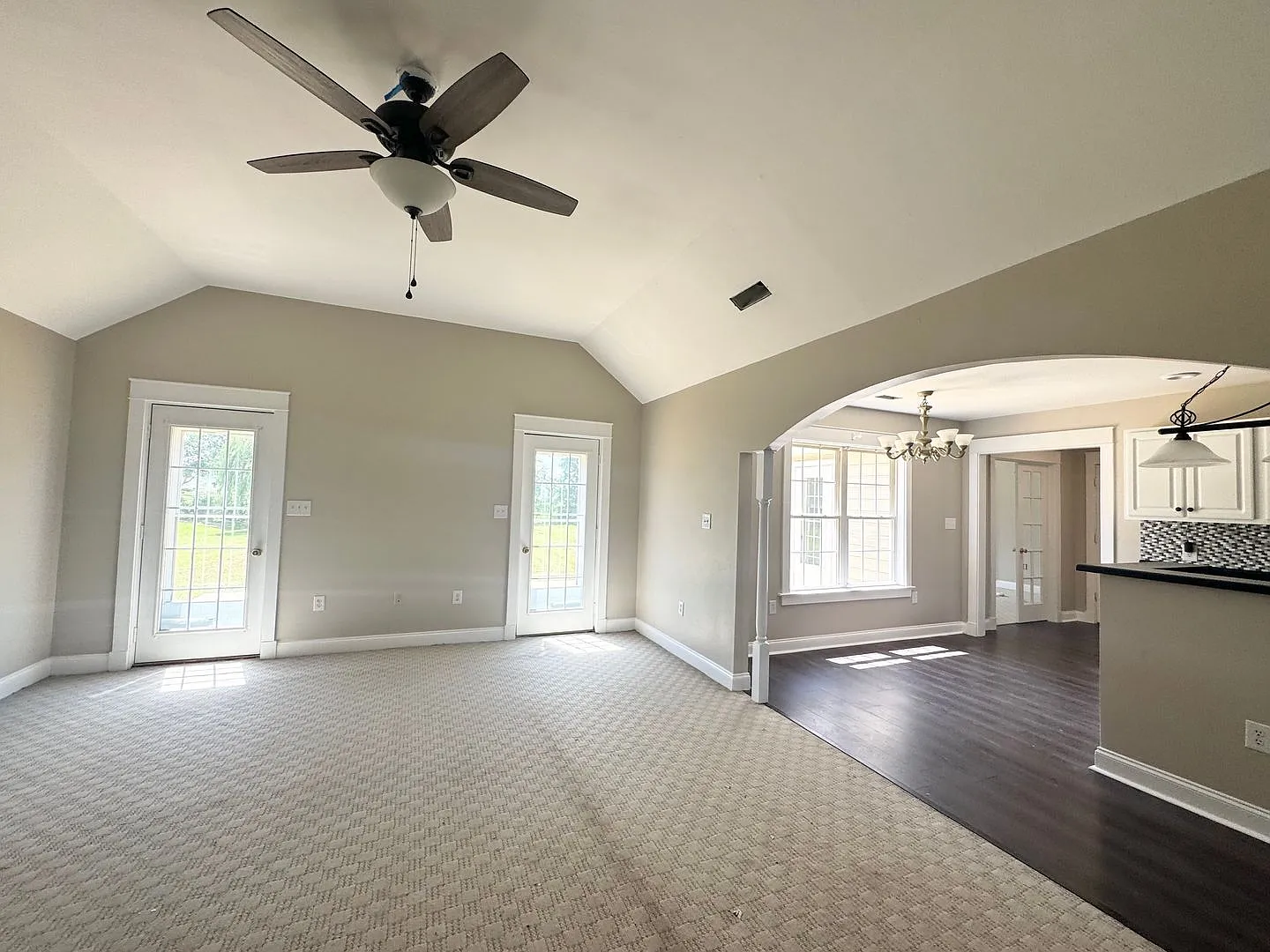 121 Terrilynn Way — Photo 3