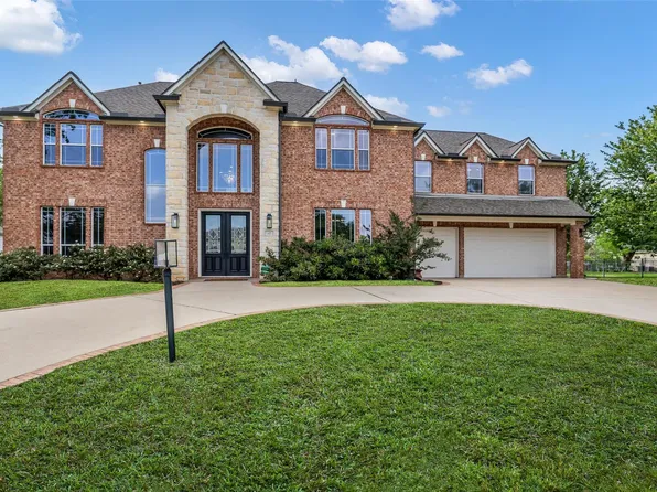 15 Winterhaven Ln, Montgomery, TX 77356