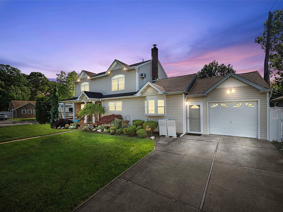 1st image of 774 Barkley Avenue