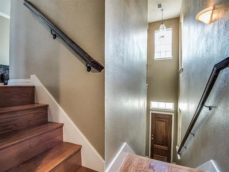1355 Chase Ln — Photo 18