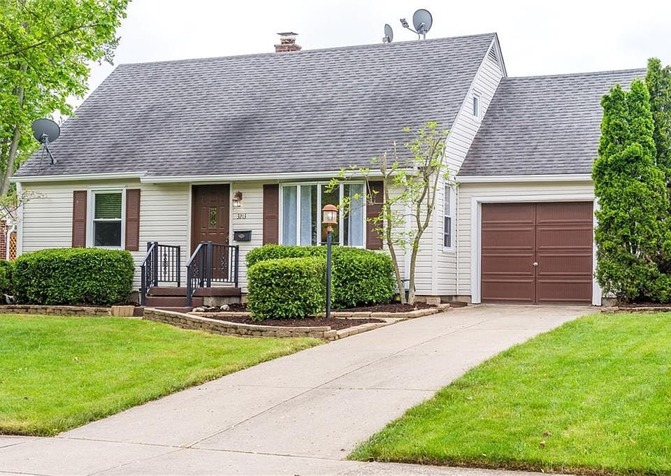 1st image of 3213 Fairway Dr