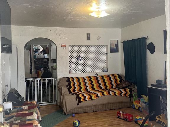 5th image of 326 Tennessee St NE