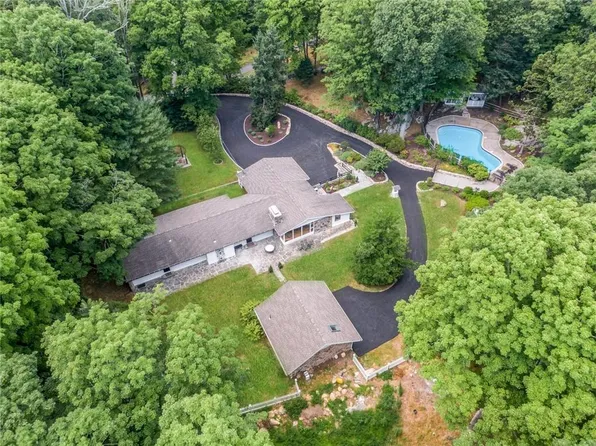 21 Old Snake Hill Road, Pound Ridge, NY 10576