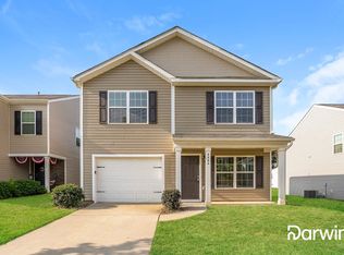 4446 Oak Pointe Dr, Winston Salem, NC 27105