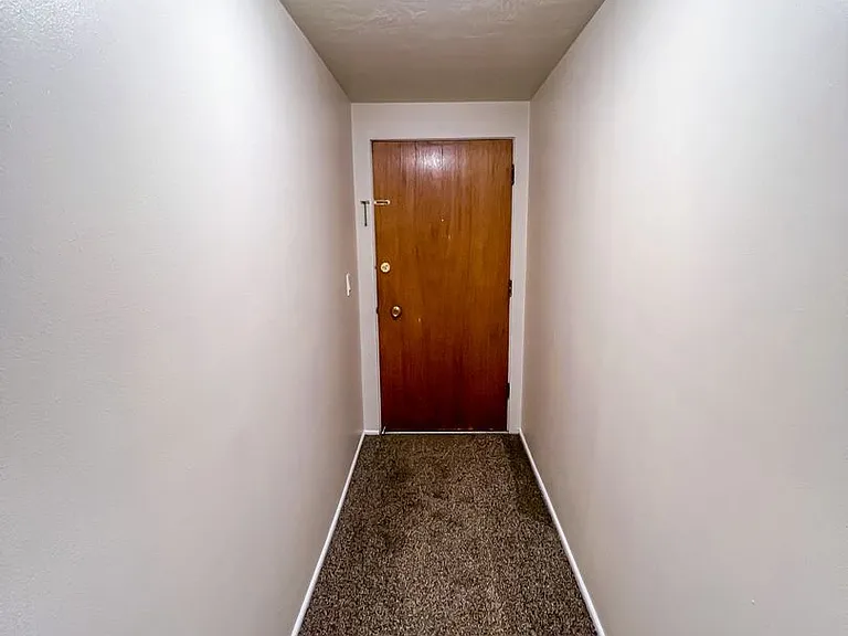 IRO Apartments — Photo 19