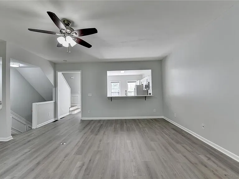 3977 Howell Park Rd — Photo 12