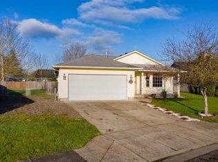 1073 B Loop, Lebanon, OR 97355