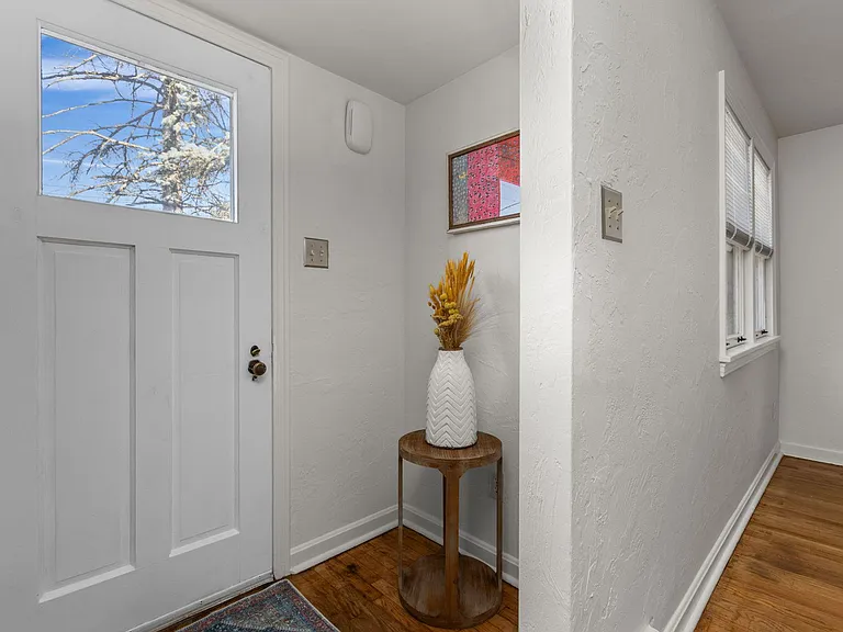 255 Gilkeson Rd — Photo 3