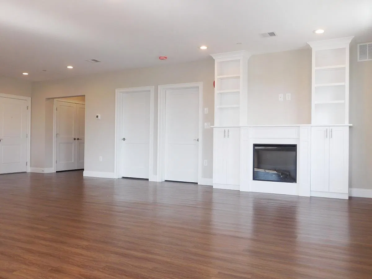 1 bed, 756 sqft, $2,400 — Photo 3