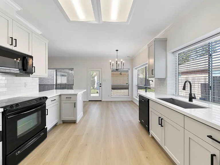 1414 Bluestone Dr — Photo 20