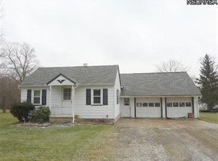 8507 Perry Dr, Novelty, OH 44072