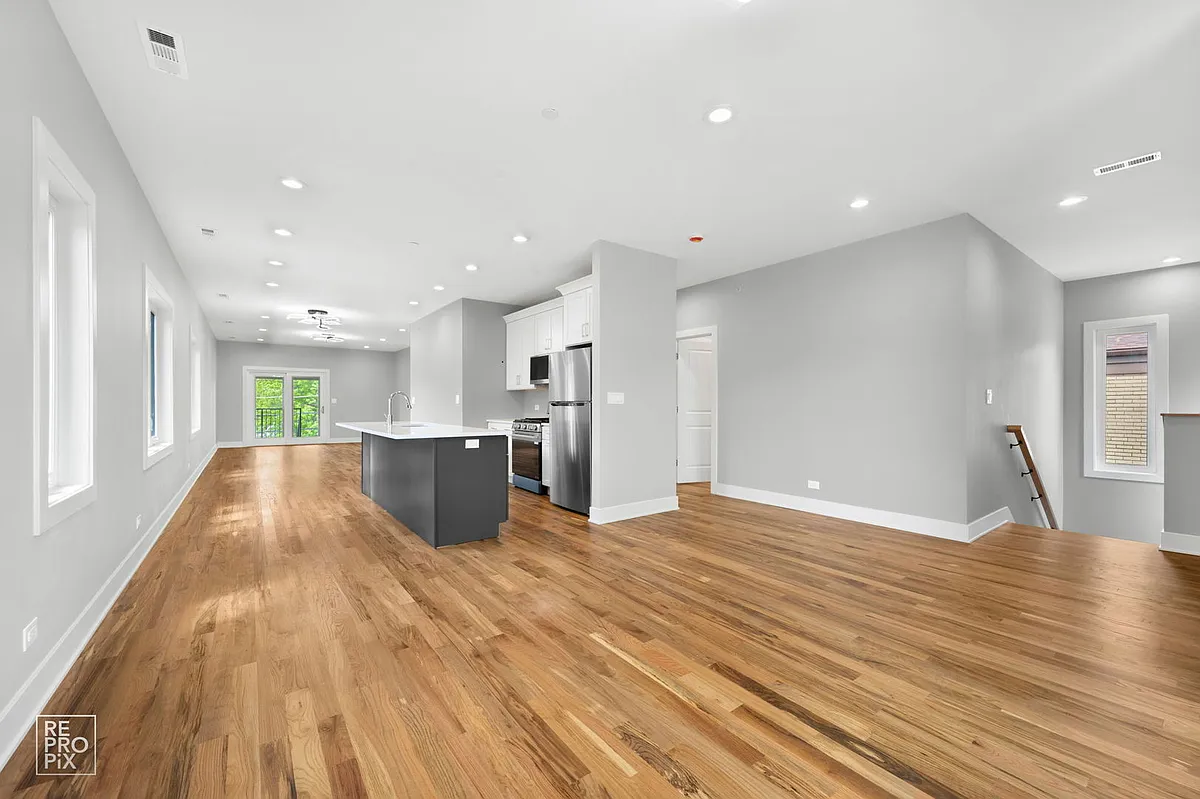 Building Photo - 8734 Kimball Ave #1